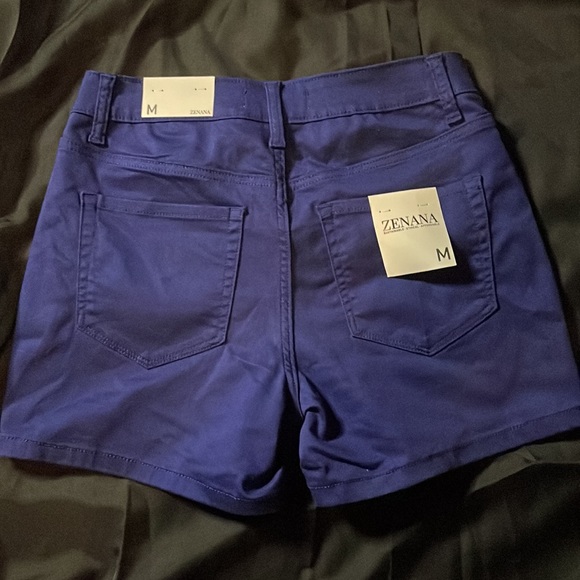 Zenana Shorts - Picture 3 of 4